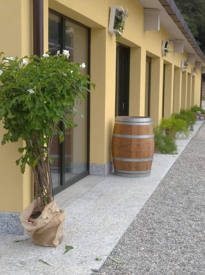 Azienda Agrituristica Scotti Сомма-Ломбардо Экстерьер фото
