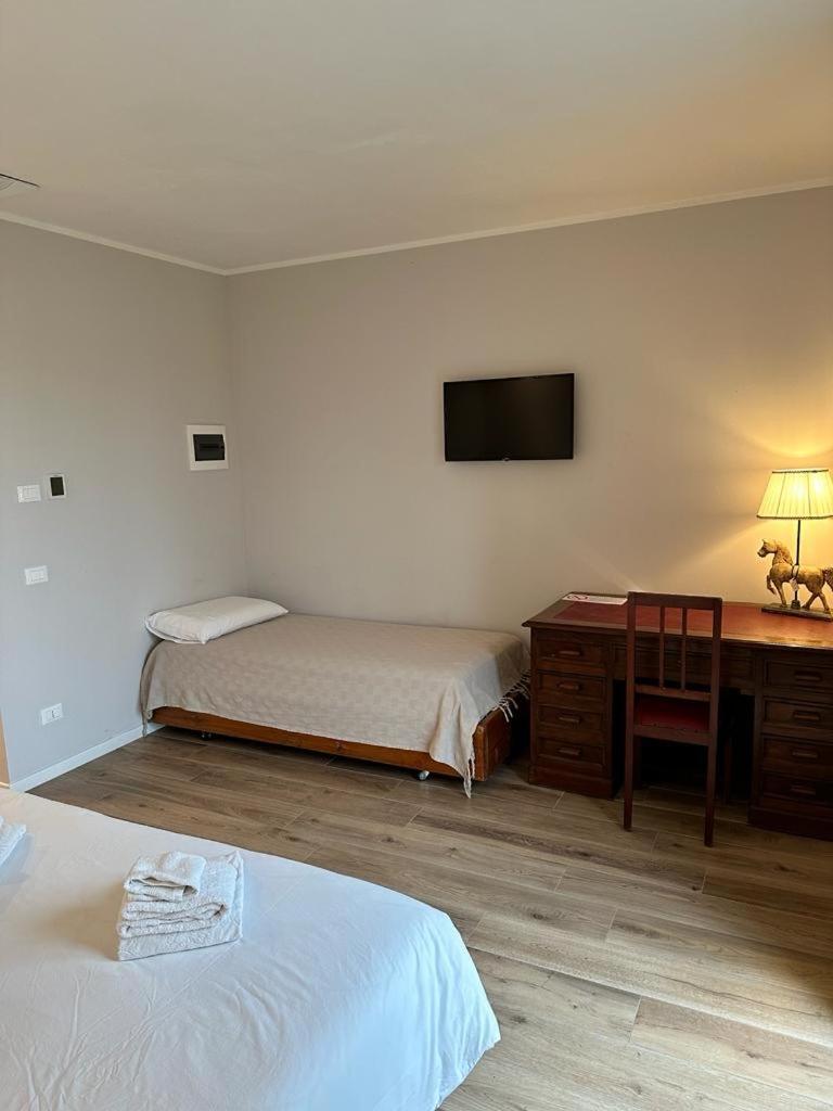 Azienda Agrituristica Scotti Сомма-Ломбардо Экстерьер фото